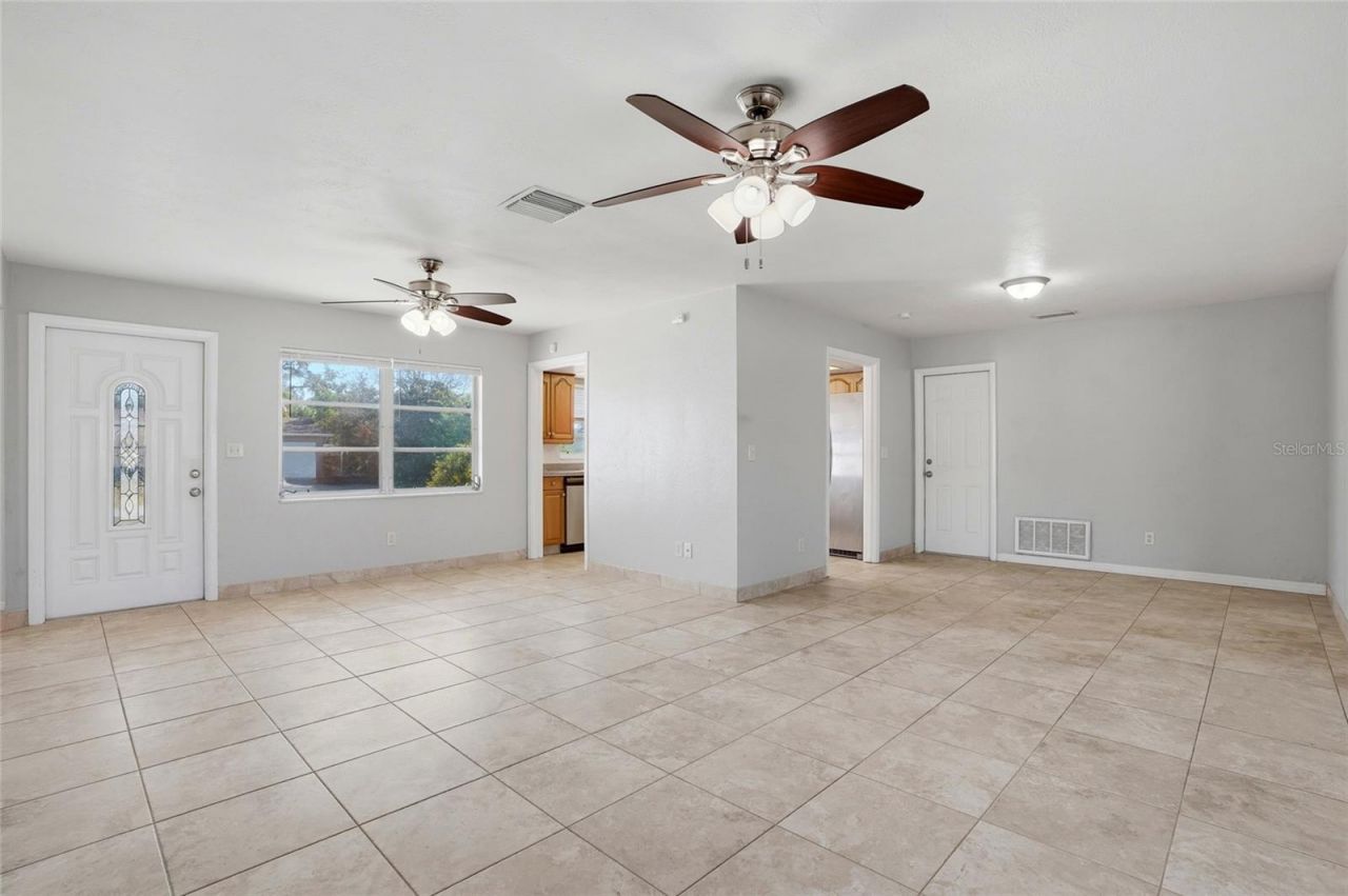 6338 21st Street N, Saint Petersburg, FL 33702 Photo