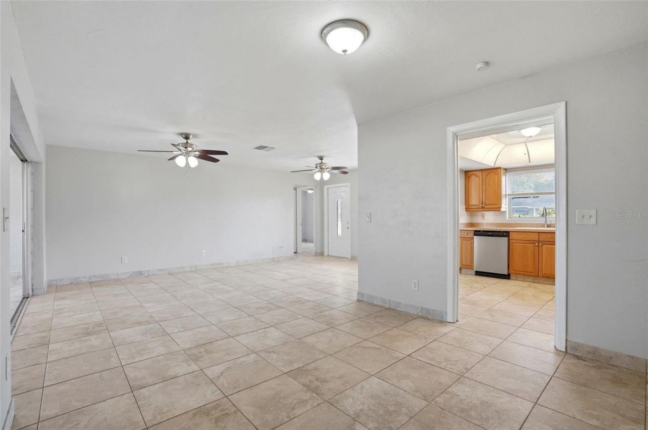 6338 21st Street N, Saint Petersburg, FL 33702 Photo