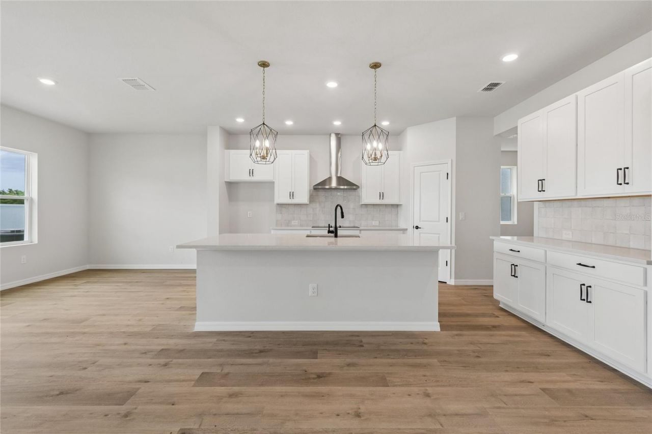 15235 Eastlyn Drive, Bradenton, FL 34212 Photo