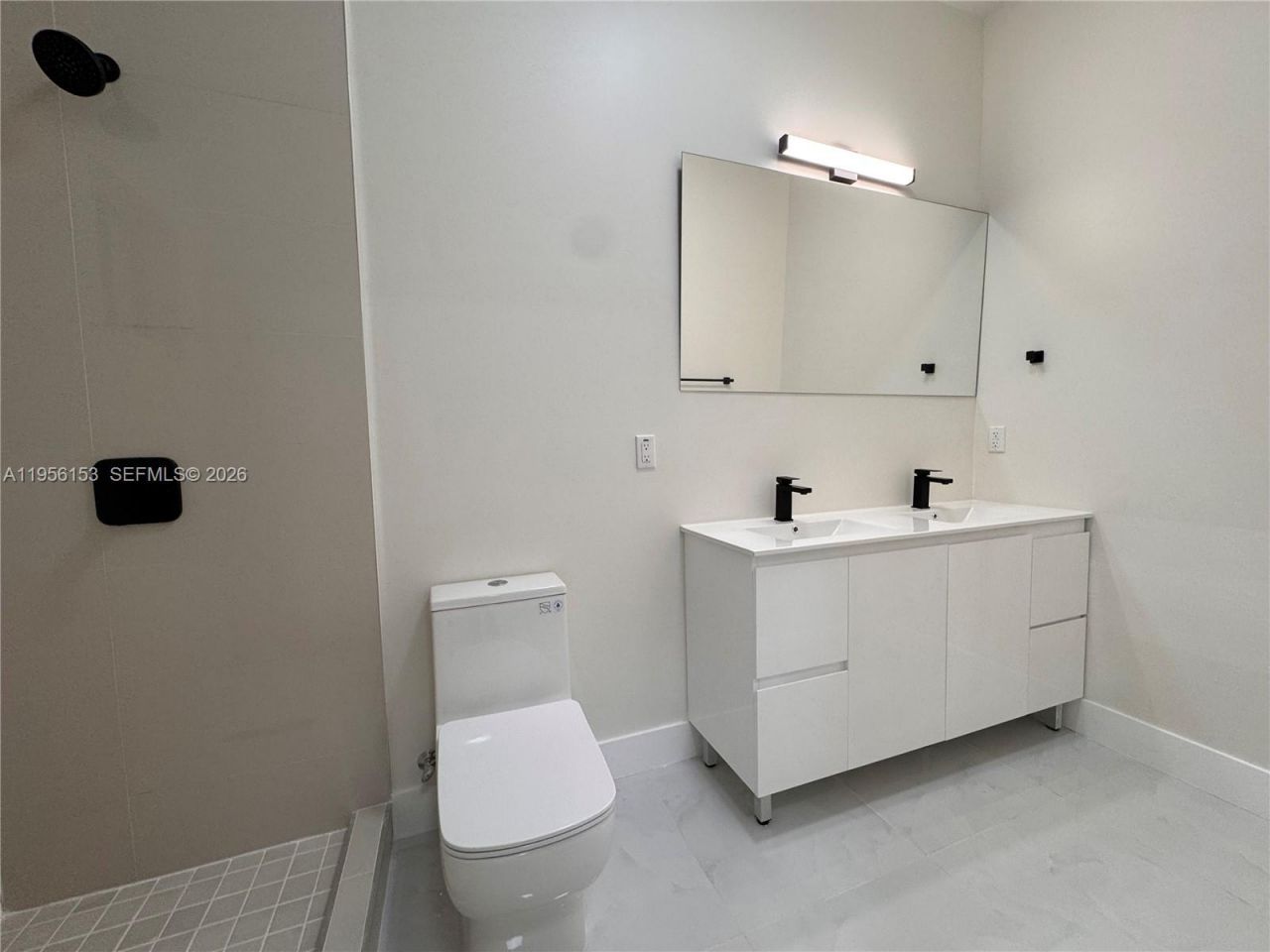 915 NW 104 St , Unit B-Back, Miami, FL 33150 Photo