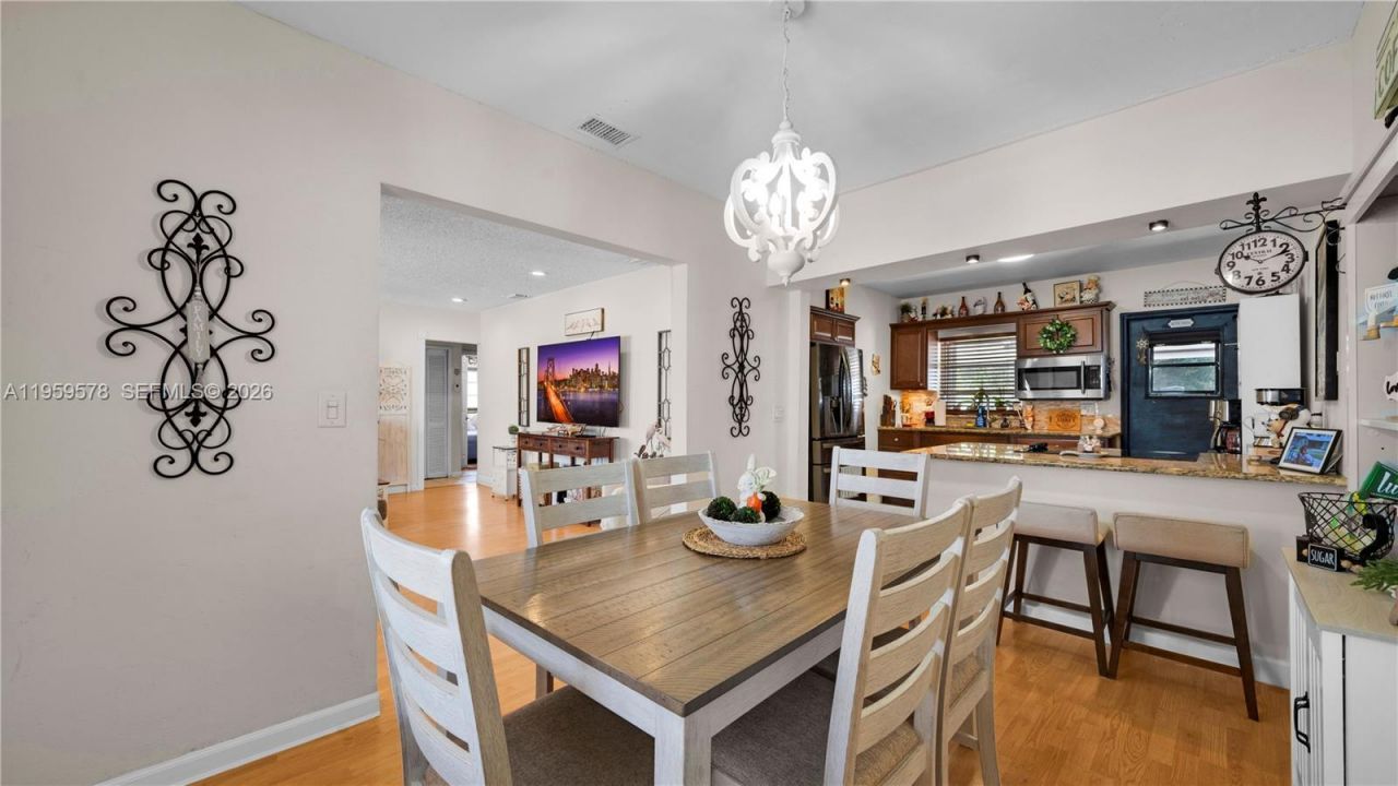 360 W 55th St, Hialeah, FL 33012 Photo