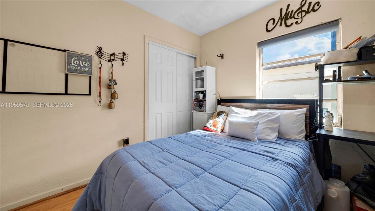 360 W 55th St, Hialeah, FL 33012 Photo