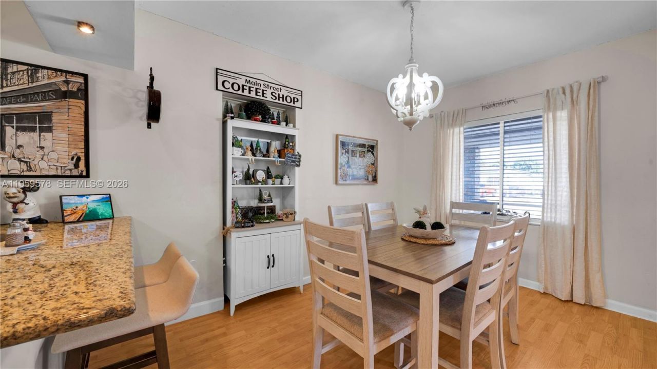 360 W 55th St, Hialeah, FL 33012 Photo