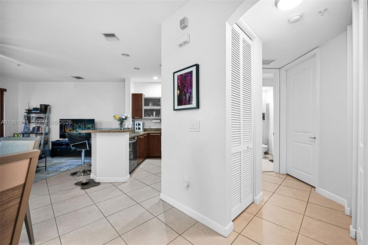 2901 NW 126th Ave, Unit 2-318, Sunrise, FL 33323 Photo