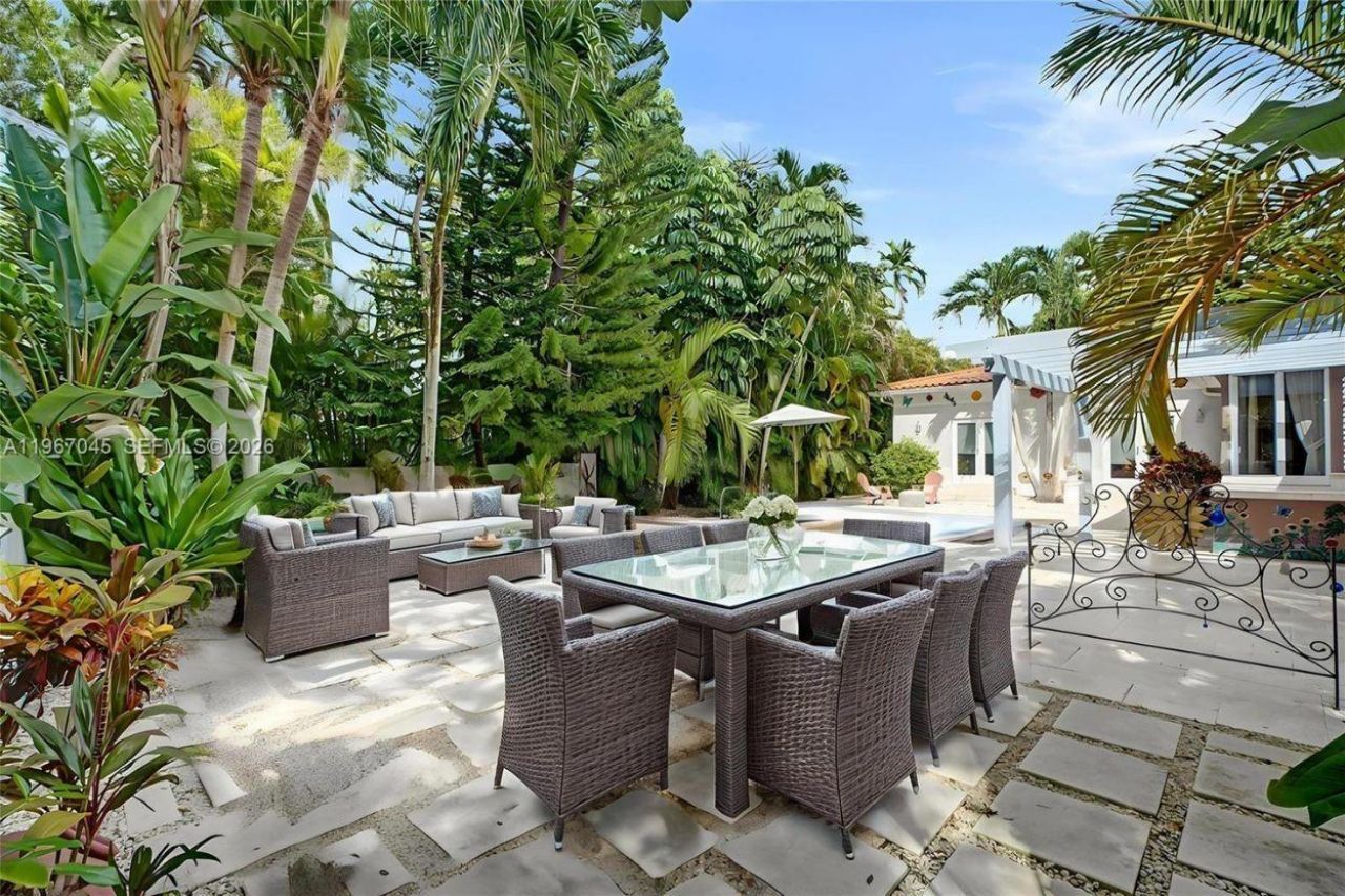 911 Mariana Ave, Coral Gables, FL 33134 Photo