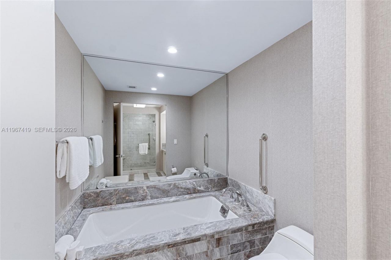 551 N Fort Lauderdale Beach Blvd , Unit H1212, Fort Lauderdale, FL 33304 Photo