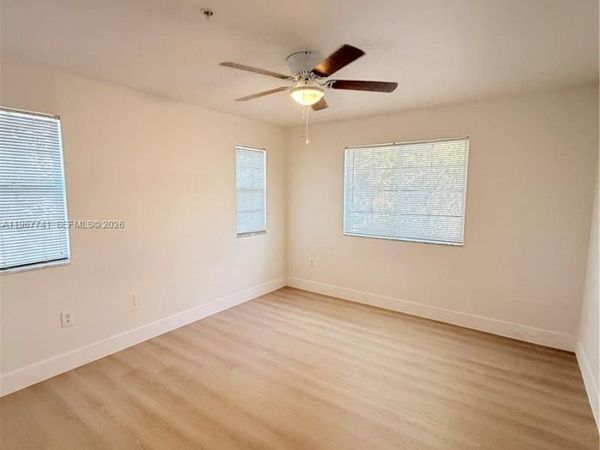 11165 SW 6th St , Unit 302, Pembroke Pines, FL 33025