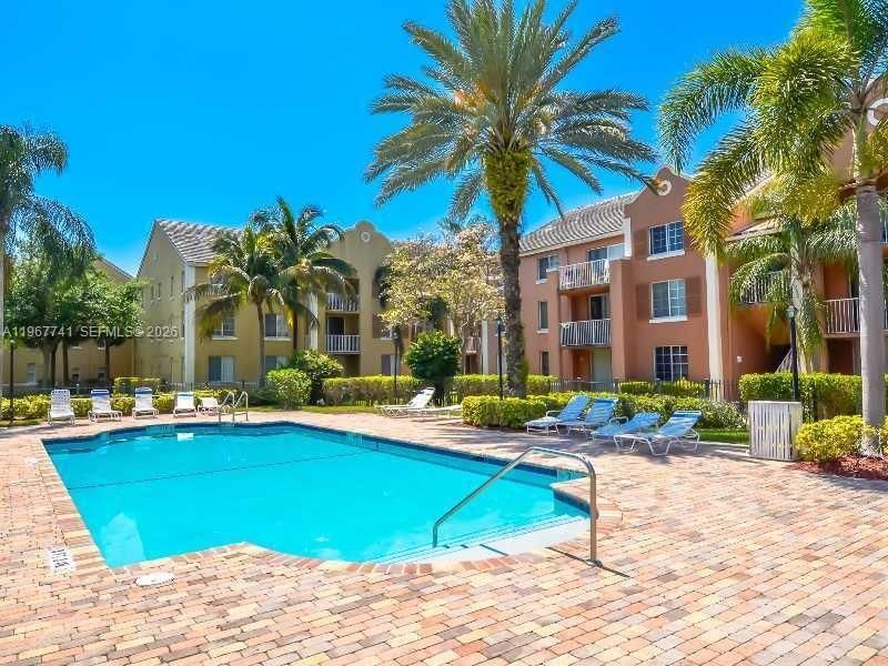 11165 SW 6th St , Unit 302, Pembroke Pines, FL 33025 Photo