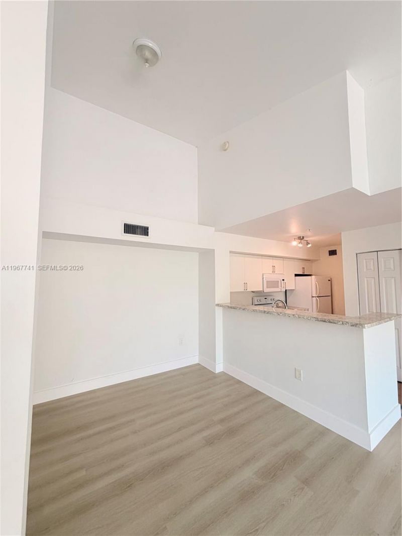 11165 SW 6th St , Unit 302, Pembroke Pines, FL 33025 Photo