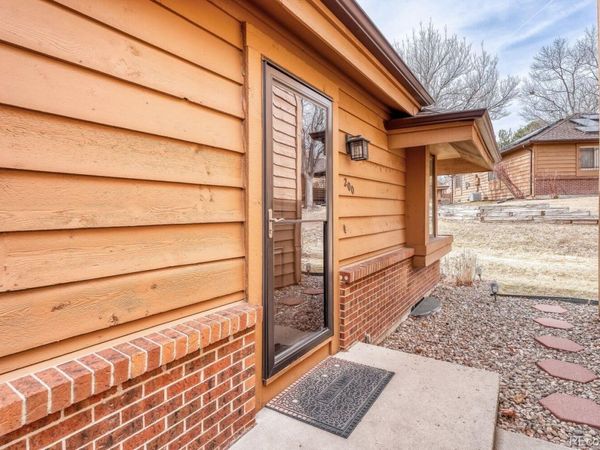 200 S Dearborn Circle, Aurora, CO 80012