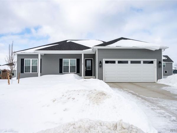 40 Greenspring Court, Buffalo, NY 14224