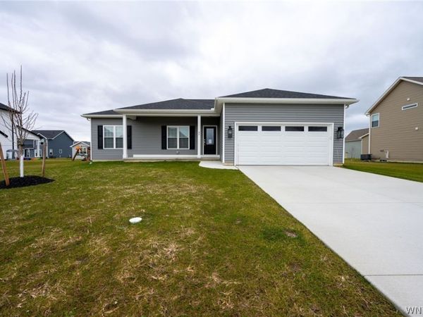 40 Greenspring Court, Buffalo, NY 14224