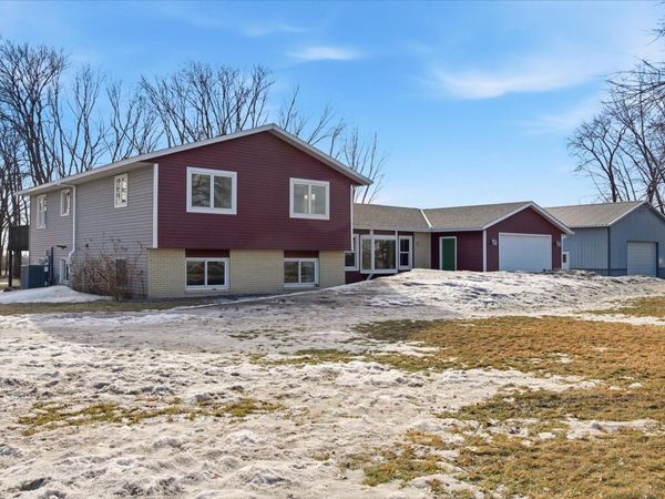 20445 300th Street, New Prague, MN 56071