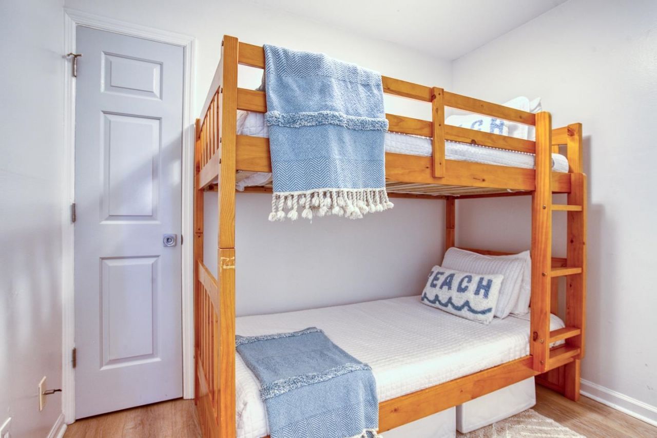 301 N Waccamaw Dr. Photo 17