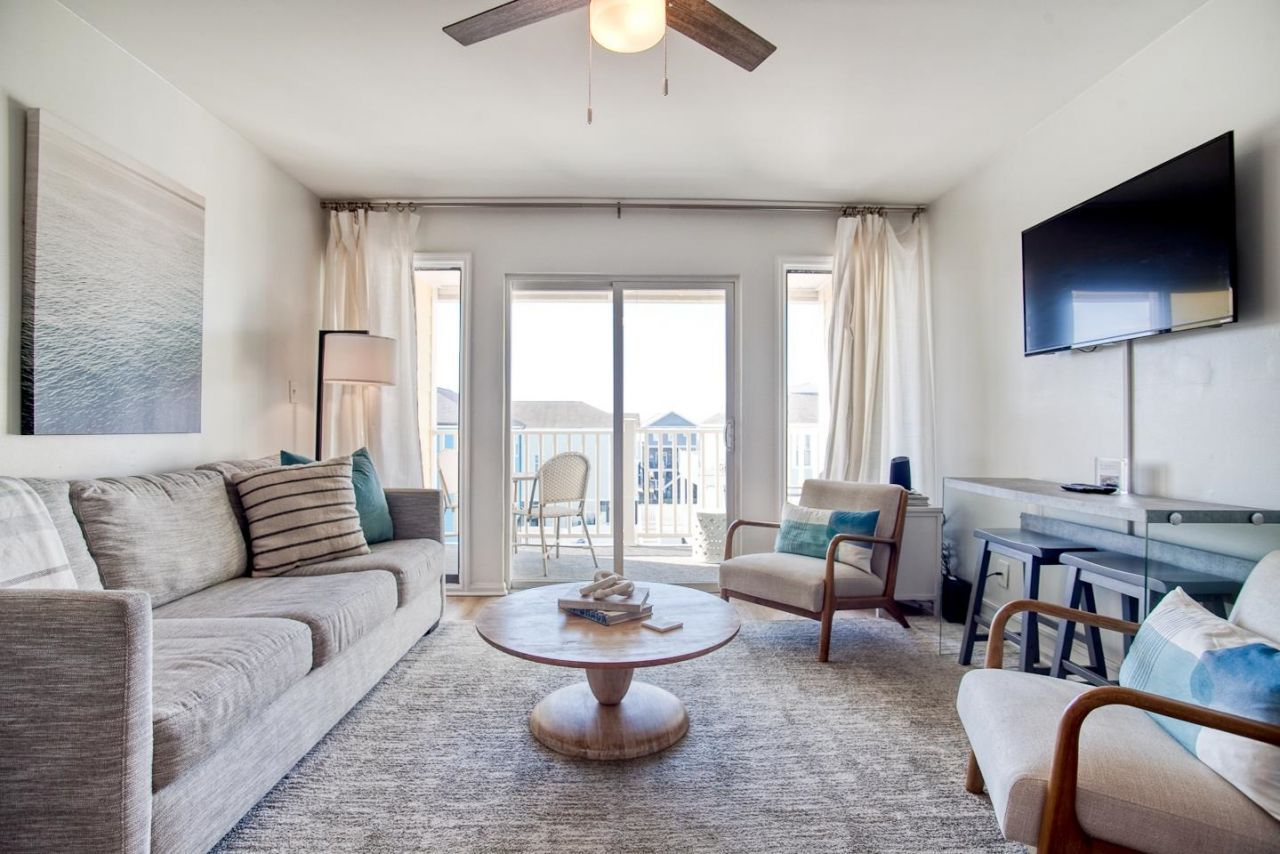 301 N Waccamaw Dr. Photo 5