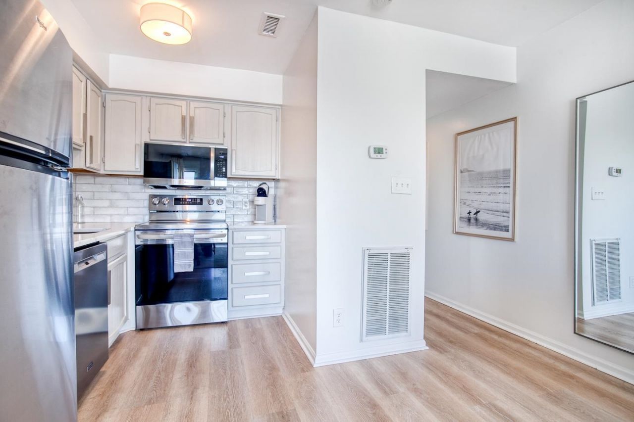 301 N Waccamaw Dr. Photo 8