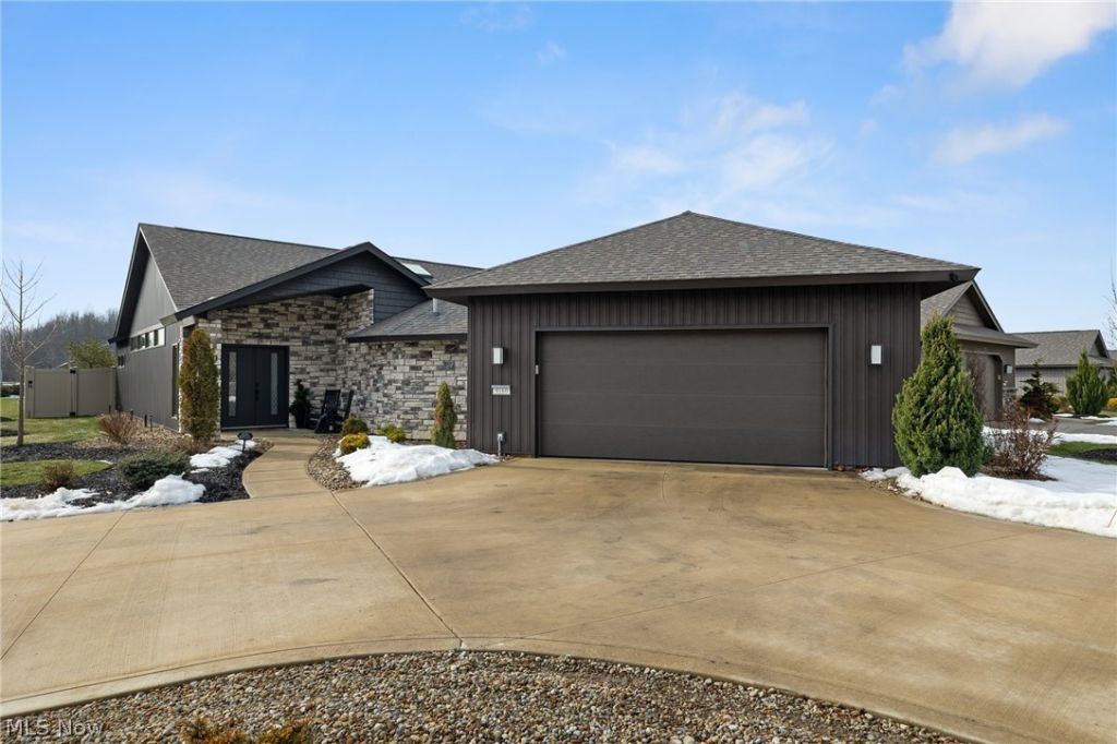 9160 Pleasant Ridge Circle, North Ridgeville, OH 44039 Main Photo