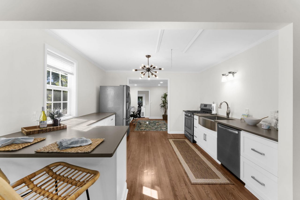 4973 Alpha Street Photo 12