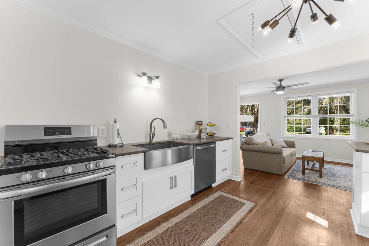 4973 Alpha Street Photo 16