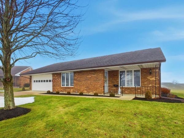 1040 Carson Lane, Springfield, OH 45503