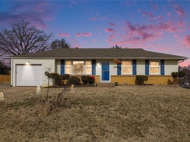 5012 NE 42nd Street, Kansas City, MO 64117