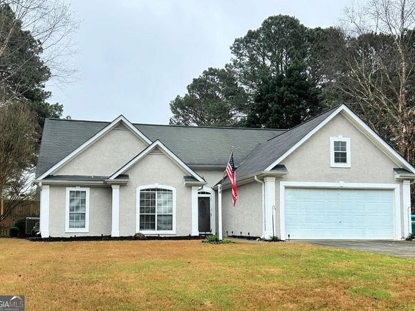 64 Dogwood Lakes Drive, Hampton, GA 30228