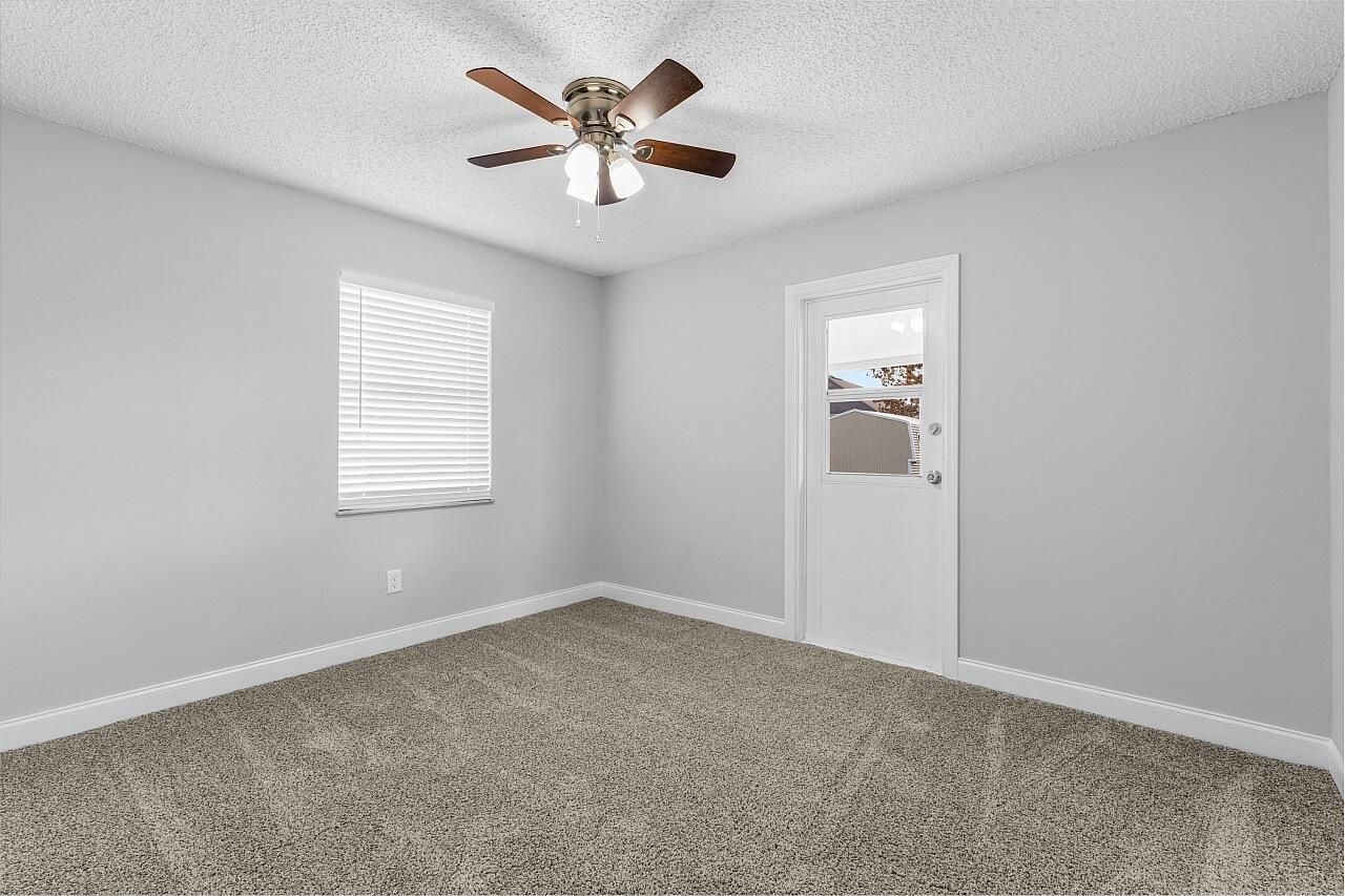 908 Landsdowne Drive, Sebastian, FL 32958 Photo