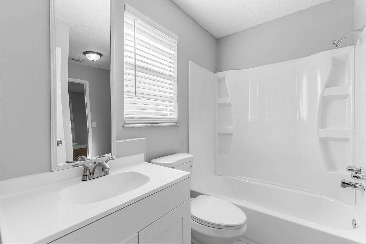 908 Landsdowne Drive, Sebastian, FL 32958 Photo