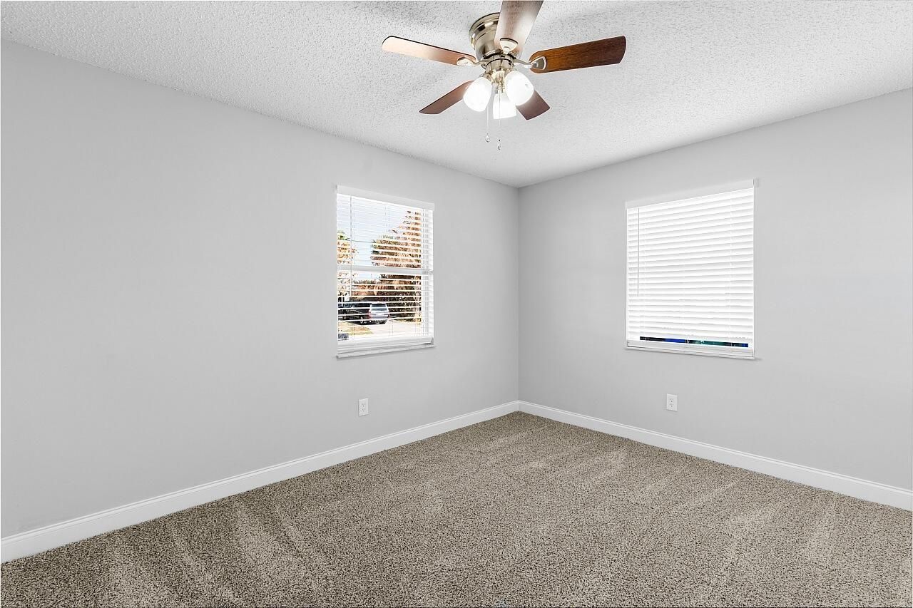 908 Landsdowne Drive, Sebastian, FL 32958 Photo