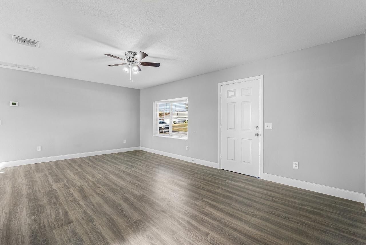 908 Landsdowne Drive, Sebastian, FL 32958 Photo