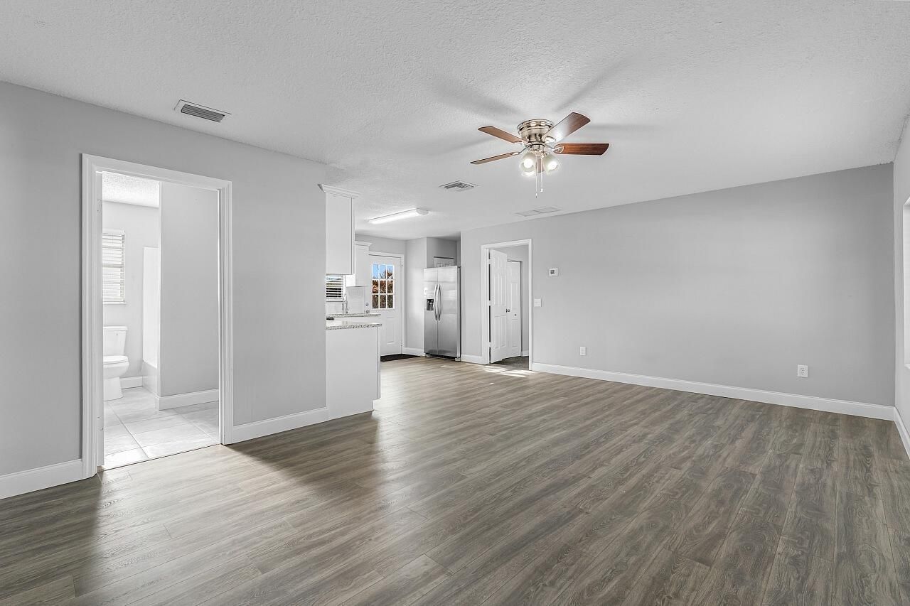 908 Landsdowne Drive, Sebastian, FL 32958 Photo