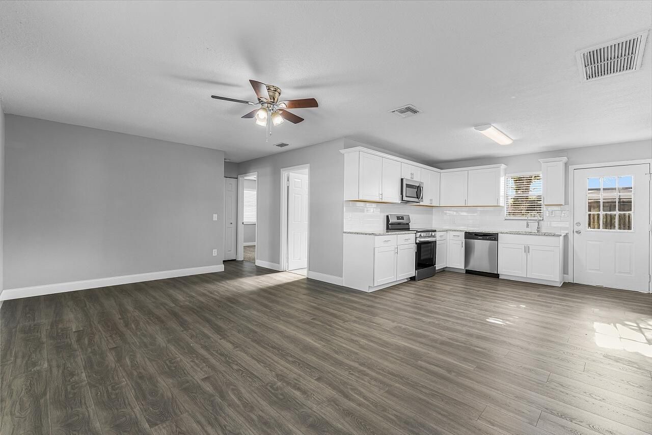 908 Landsdowne Drive, Sebastian, FL 32958 Photo