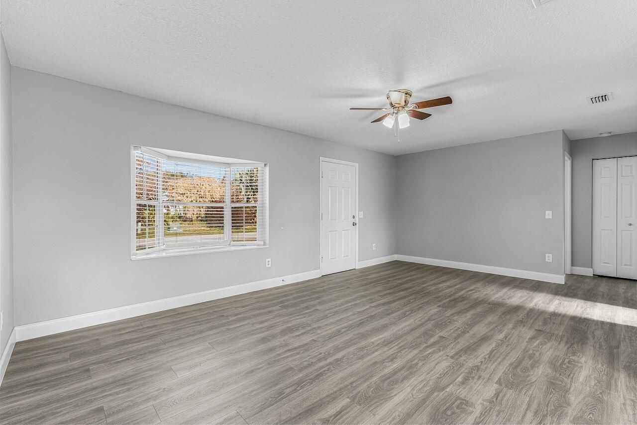 908 Landsdowne Drive, Sebastian, FL 32958 Photo