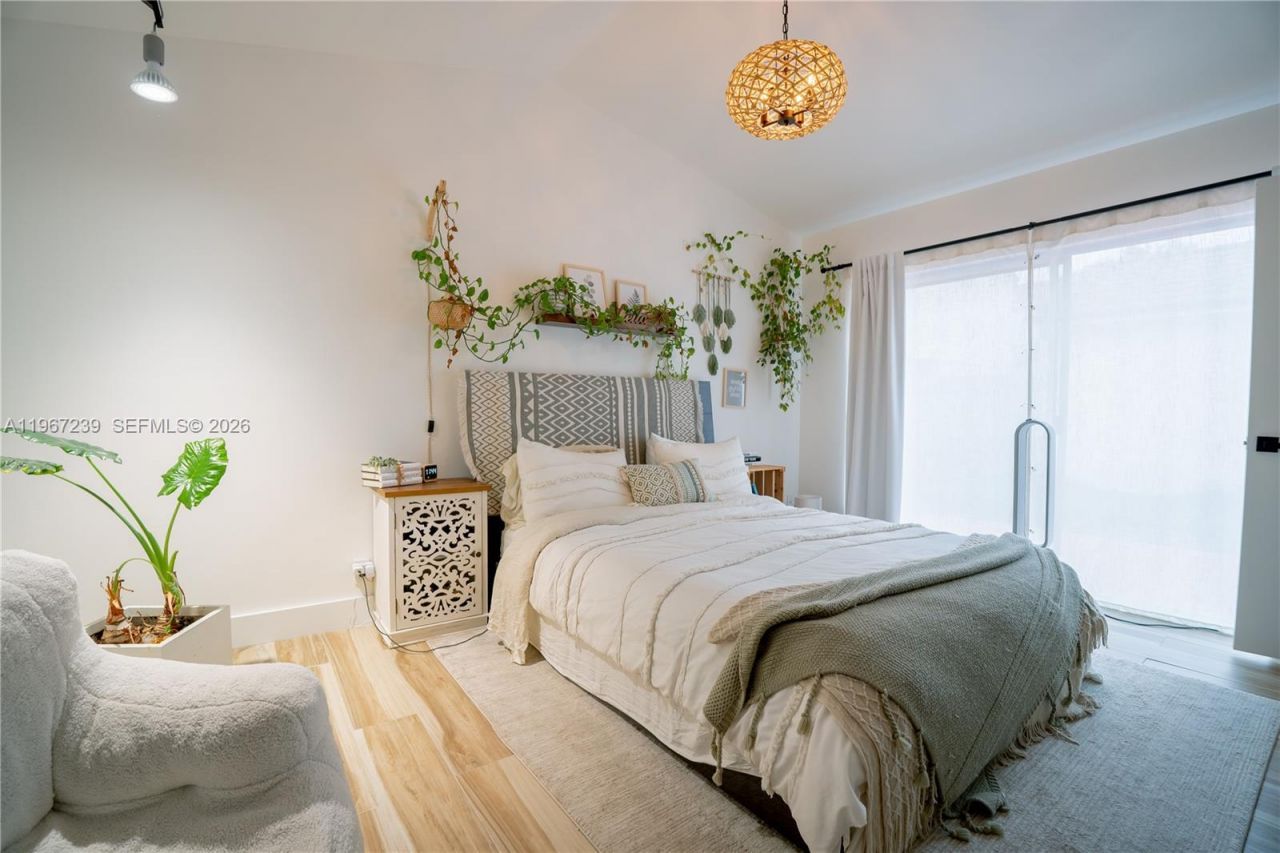 17235 NW 7th St, Pembroke Pines, FL 33029 Photo