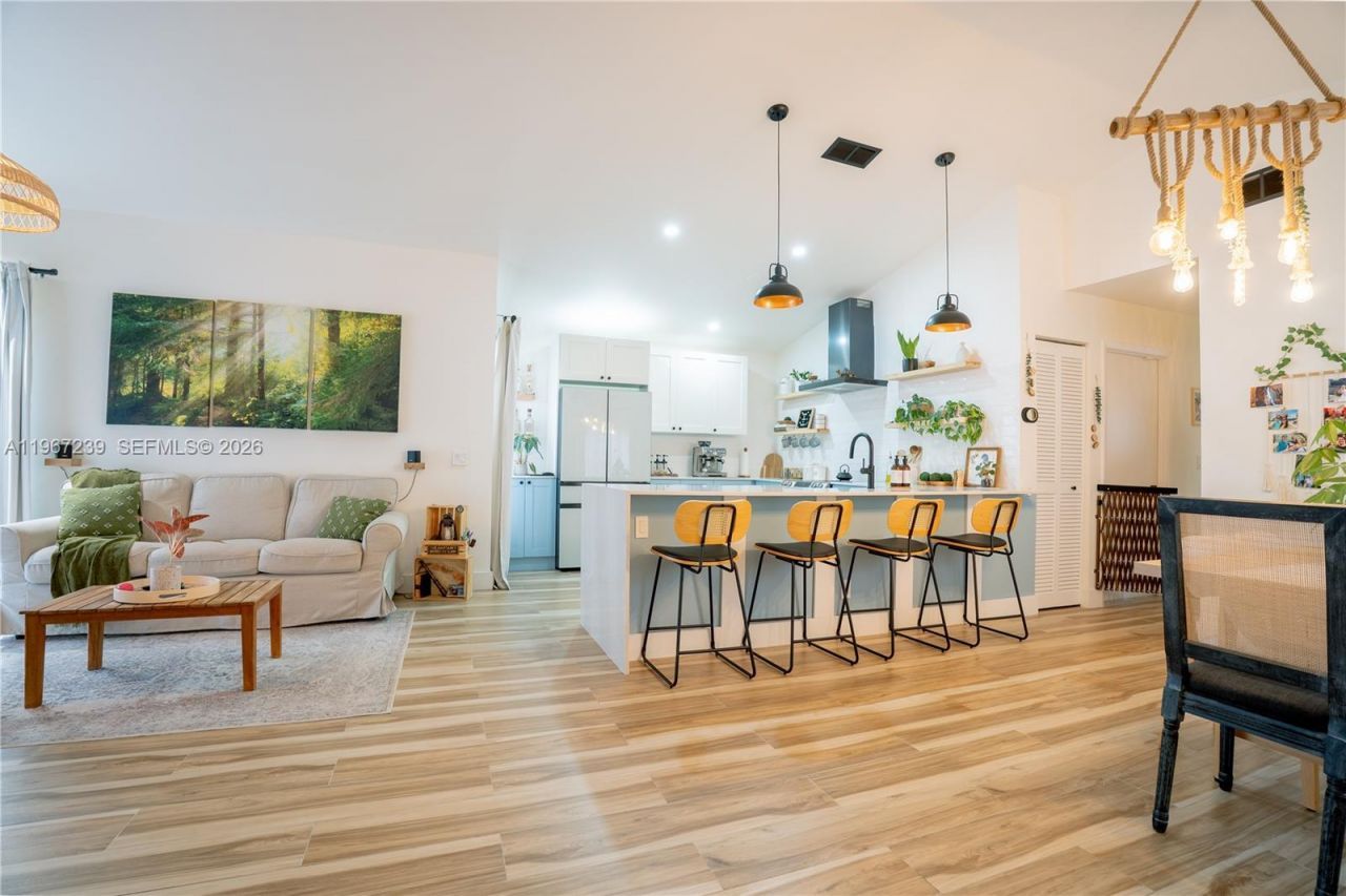 17235 NW 7th St, Pembroke Pines, FL 33029 Photo