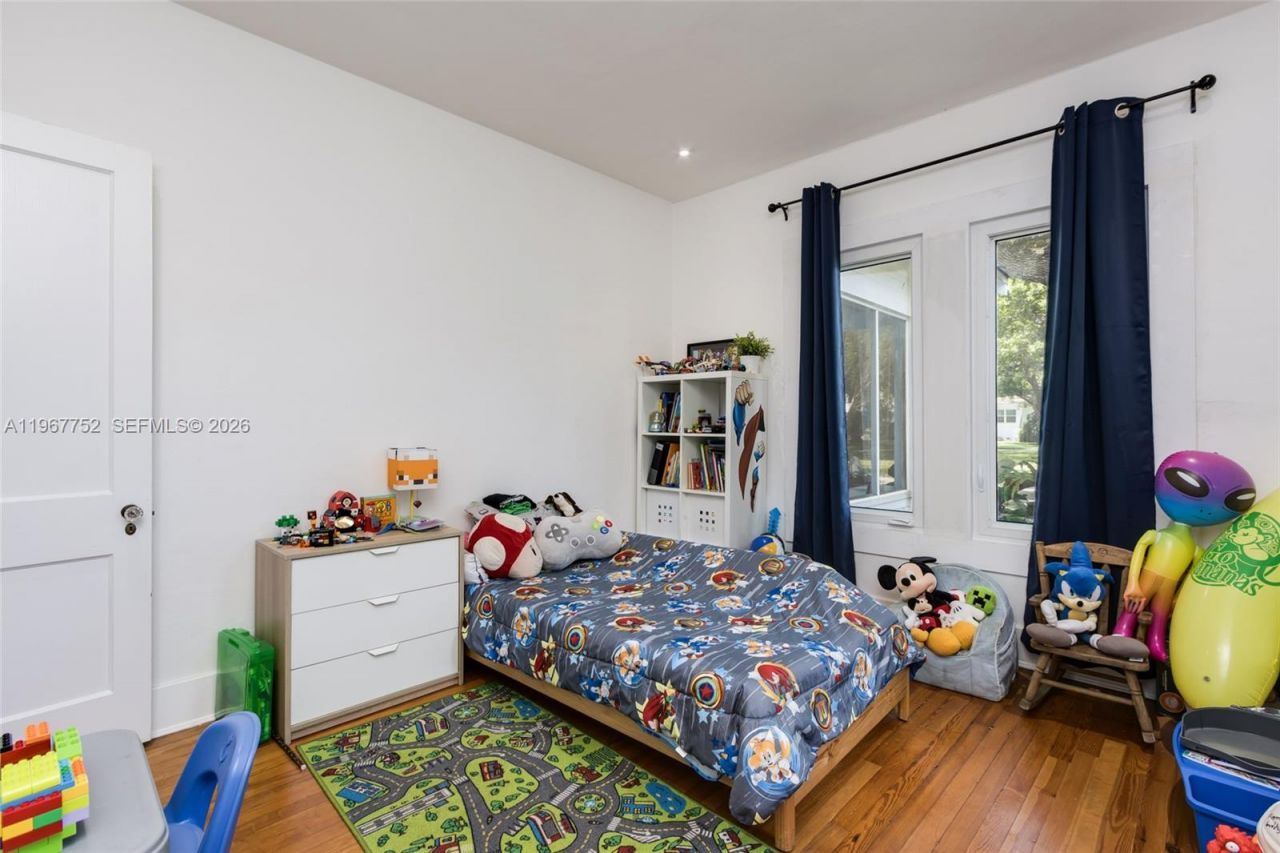 665 NE 120th St, Biscayne Park, FL 33161 Photo