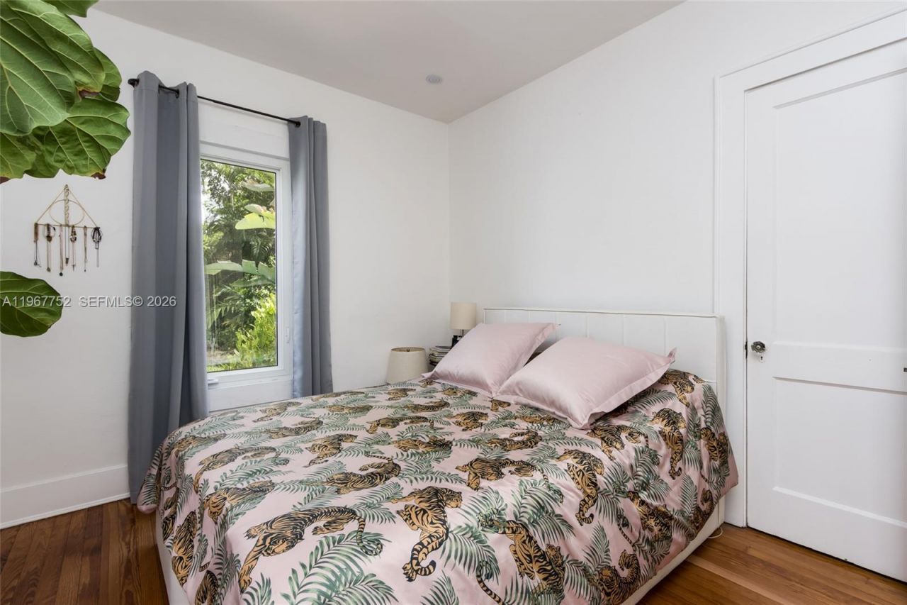 665 NE 120th St, Biscayne Park, FL 33161 Photo