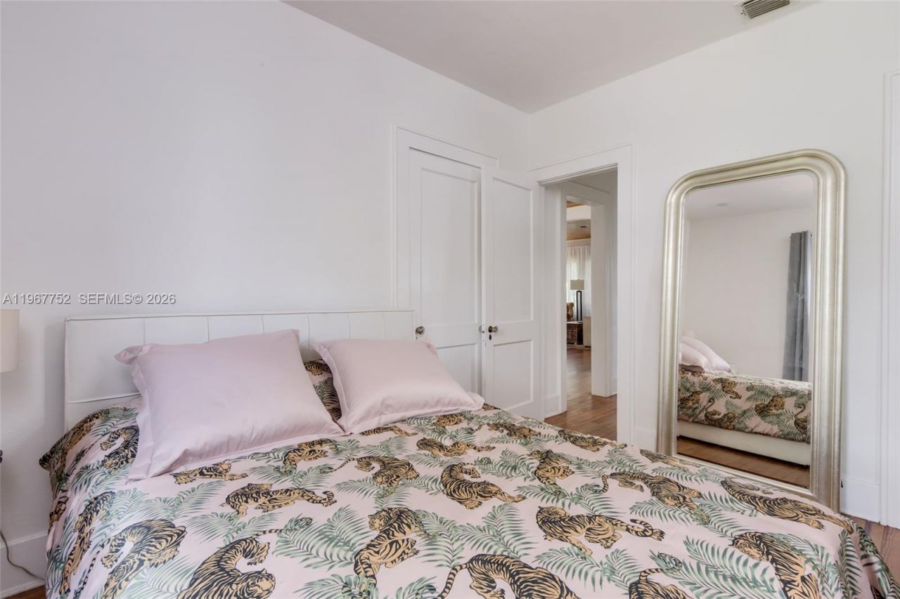 665 NE 120th St, Biscayne Park, FL 33161 Photo