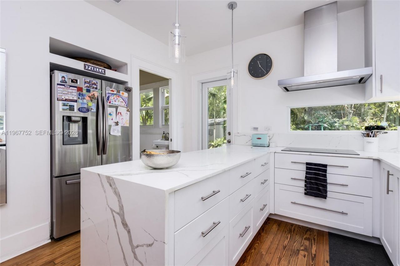 665 NE 120th St, Biscayne Park, FL 33161 Photo