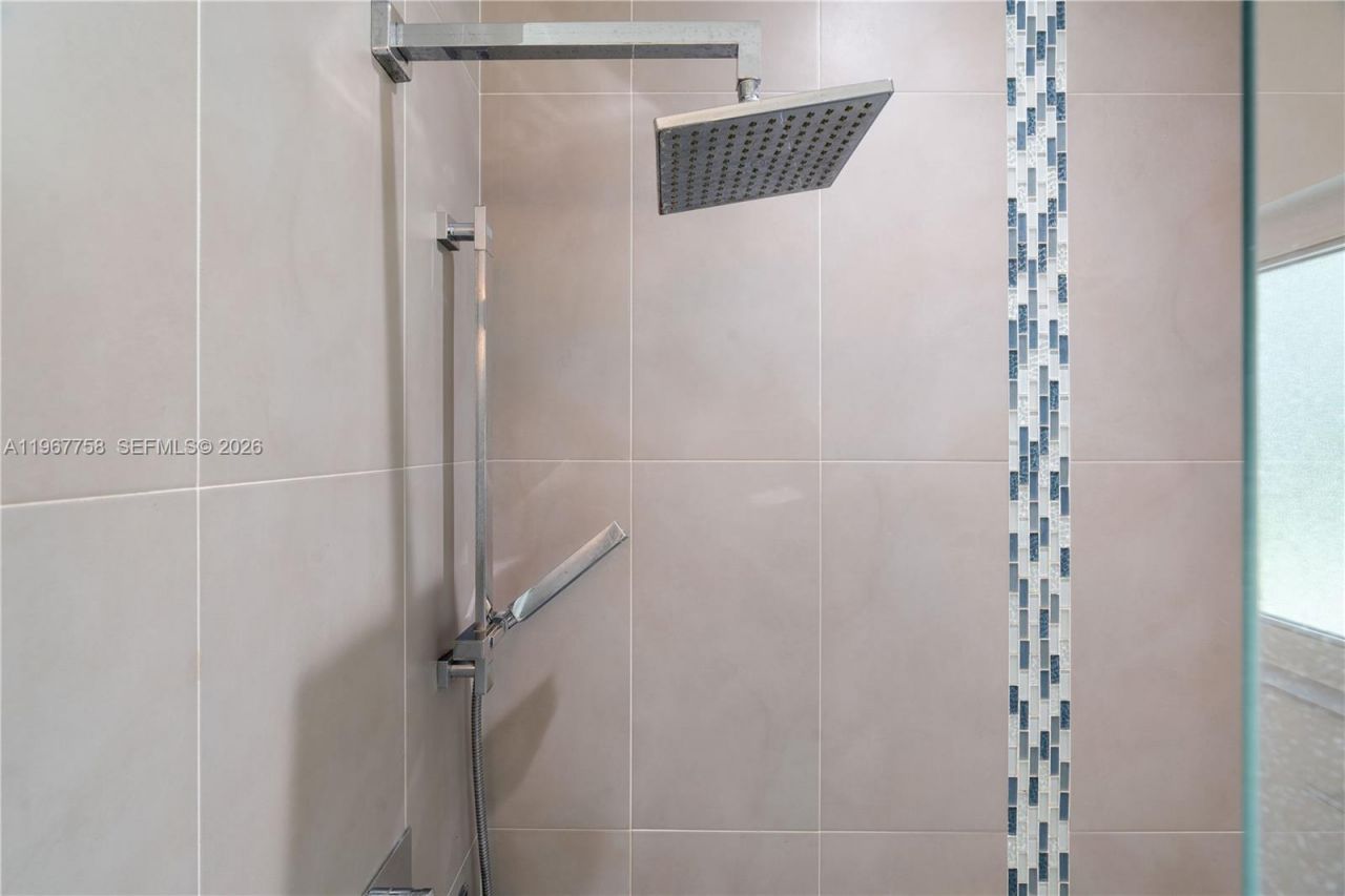 4020 Riviera Dr, Coral Gables, FL 33146 Photo