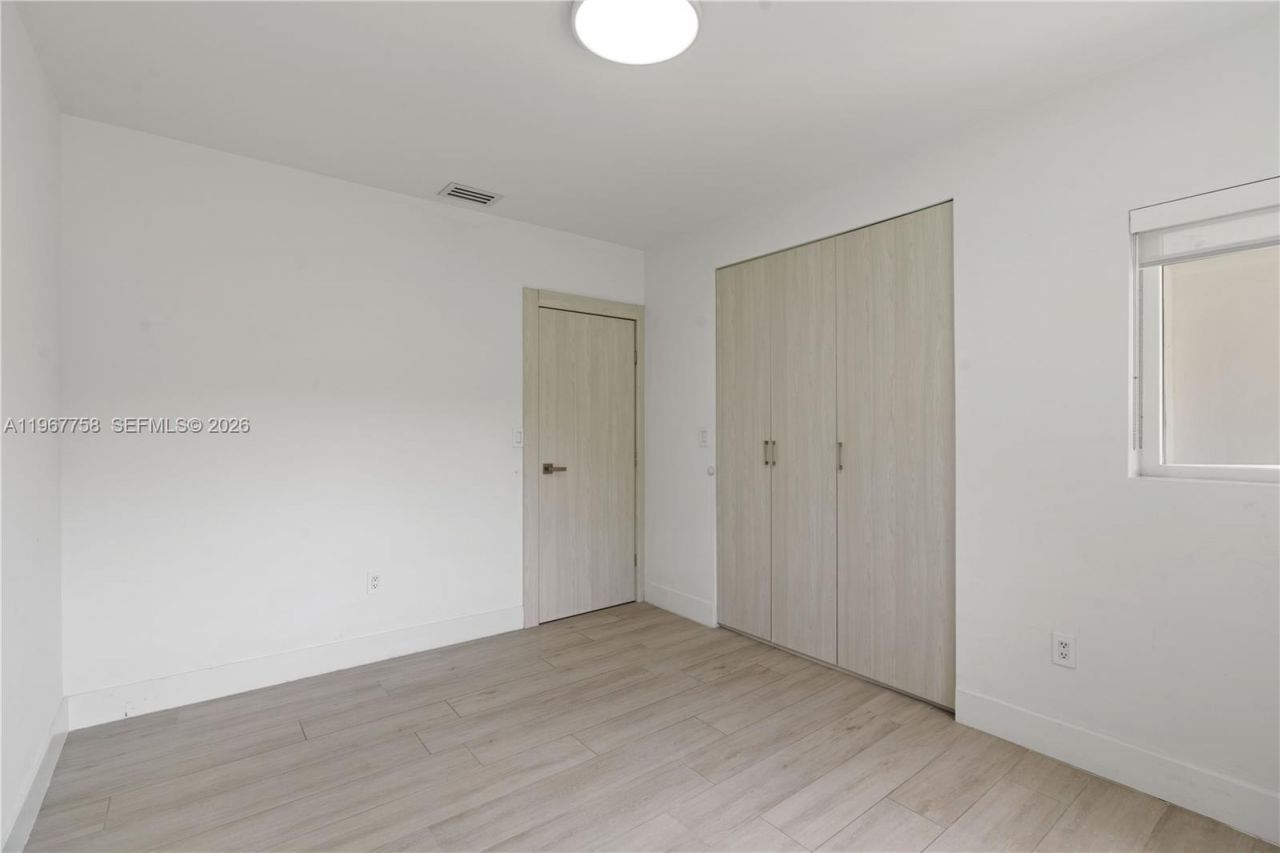 4020 Riviera Dr, Coral Gables, FL 33146 Photo