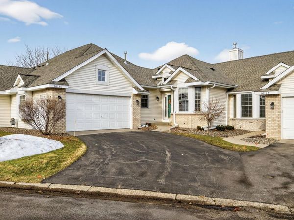 16125 Crystal Hills Drive, Lakeville, MN 55044