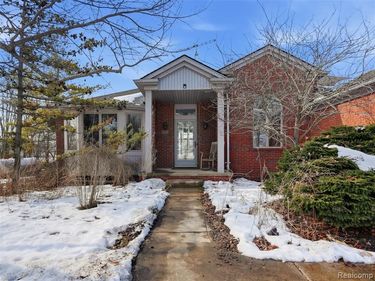 68725 Place Road, Lenox Twp, MI 48050