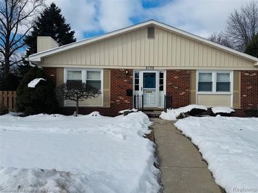 5175 Buckingham, Troy, MI 48098
