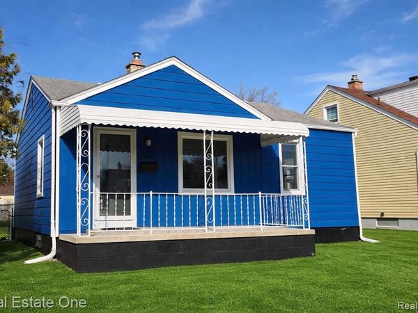 1421 E Evelyn Avenue, Hazel Park, MI 48030