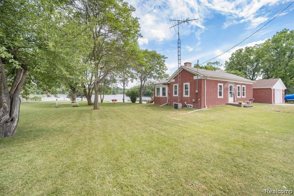 9068 Perry Road, Atlas Township, MI 48411 Main Photo