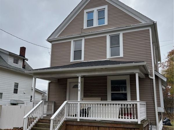 918 Lovers Lane, Akron, OH 44306