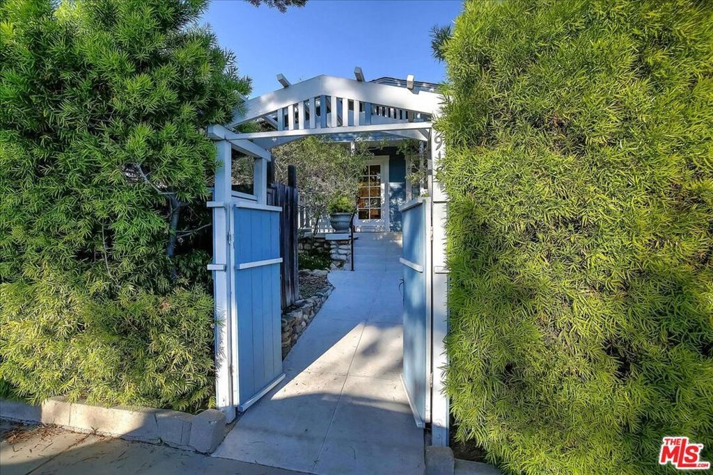 918 N Milpas Street, Santa Barbara, CA 93103 Main Photo