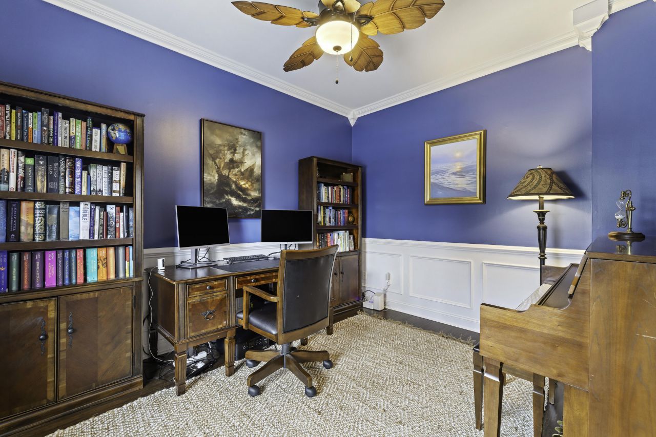 2064 Bancroft Lane Photo 10