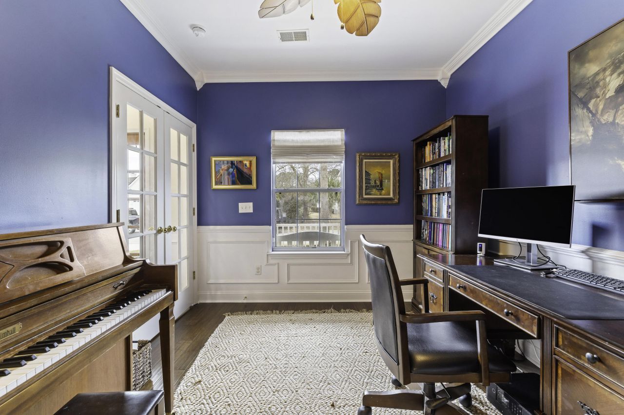 2064 Bancroft Lane Photo 11